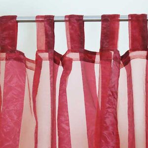 Par cortinados grenat